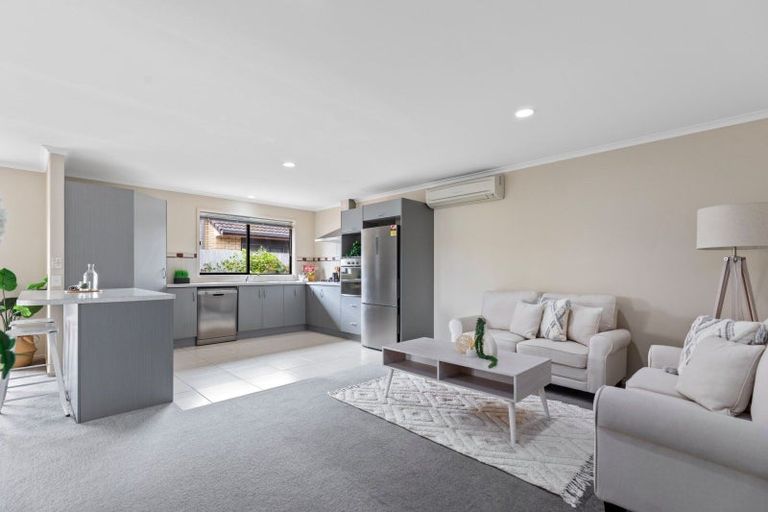 Photo of property in 35 Golden Sands Drive, Papamoa Beach, Papamoa, 3118