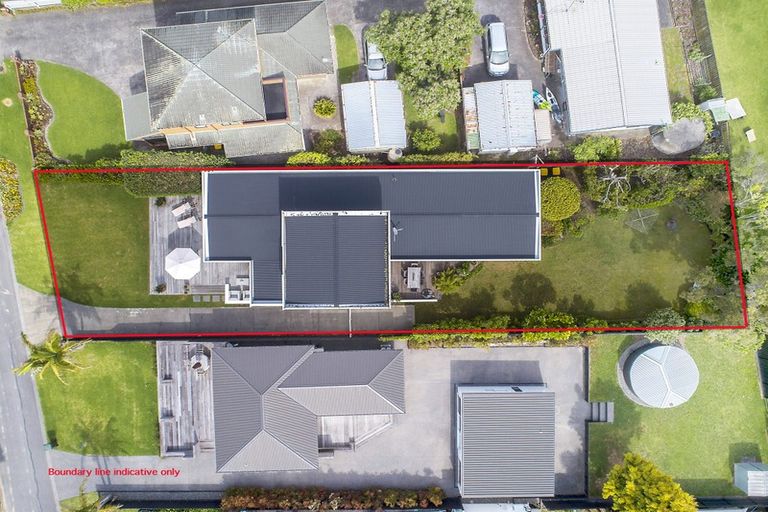 Photo of property in 46 Matakatia Parade, Matakatia, Whangaparaoa, 0930