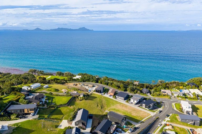 Photo of property in 3 Solar Way, Langs Beach, 0582