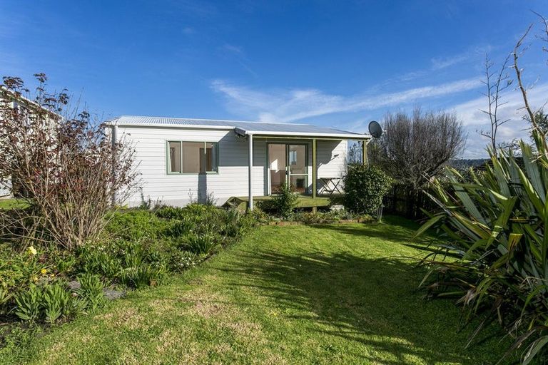 Photo of property in 120 Eskdale Road, Birkdale, Auckland, 0626