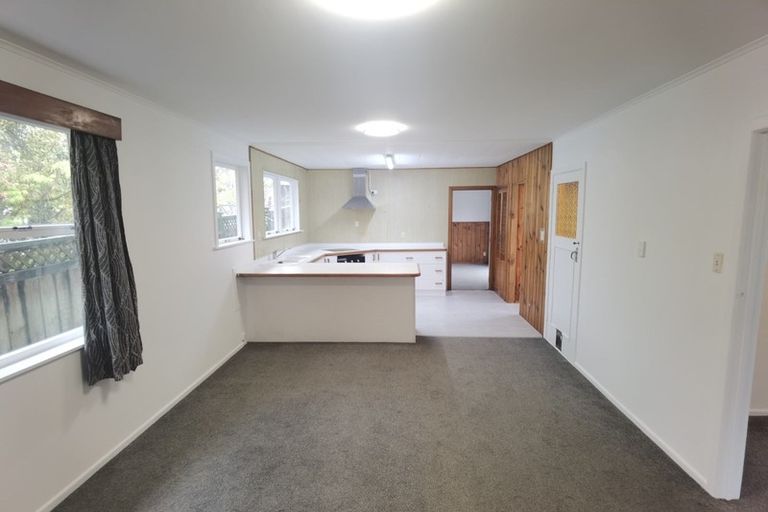 Photo of property in 31 Lowtherhurst Road, Massey, Auckland, 0614
