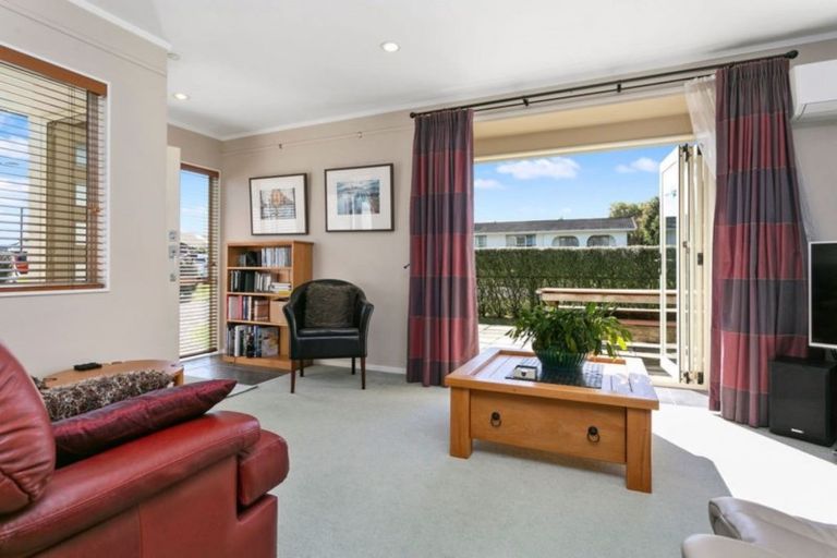 Photo of property in 54 Browning Street, Leamington, Cambridge, 3432