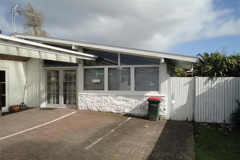 Photo of property in 2/23 Ti Rakau Drive, Pakuranga, Auckland, 2010