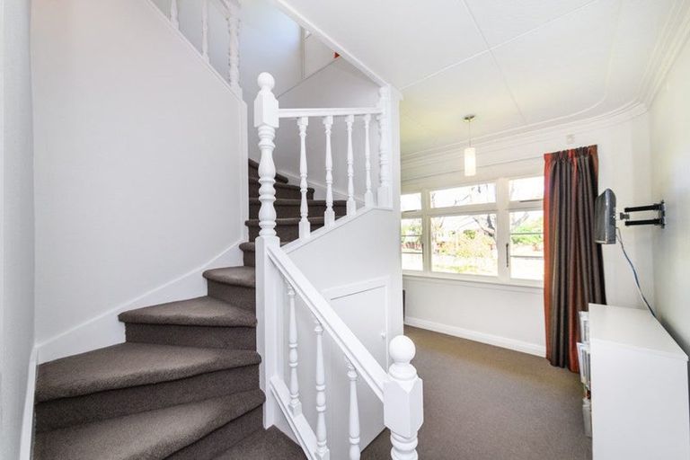 Photo of property in 15 Elmira Avenue, Hokowhitu, Palmerston North, 4410