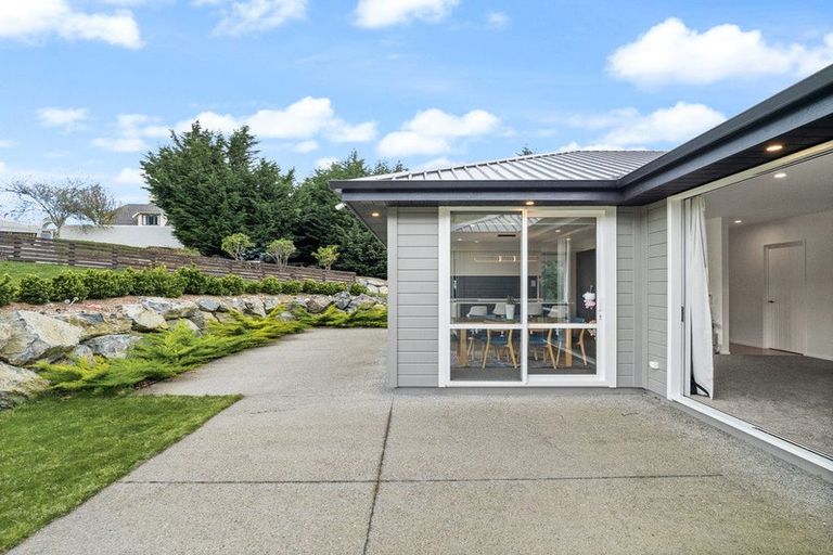 Photo of property in 16 Redwoods Lane, Helensburgh, Dunedin, 9010