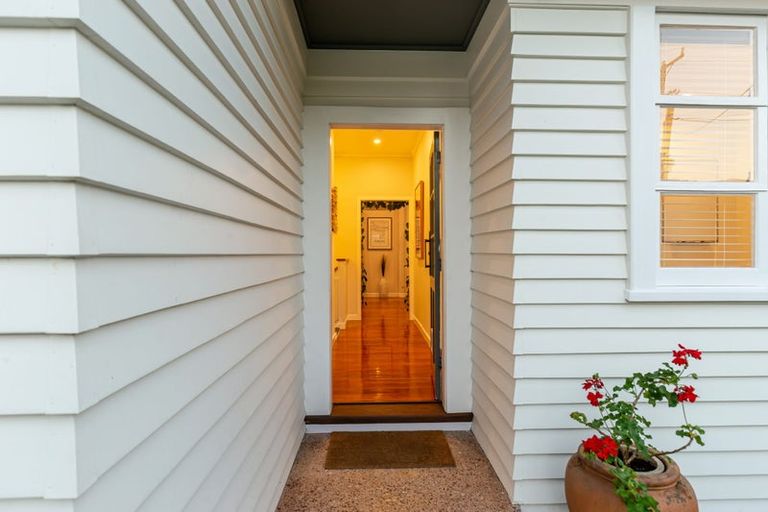 Photo of property in 2/22 Roseberry Avenue, Birkenhead, Auckland, 0626