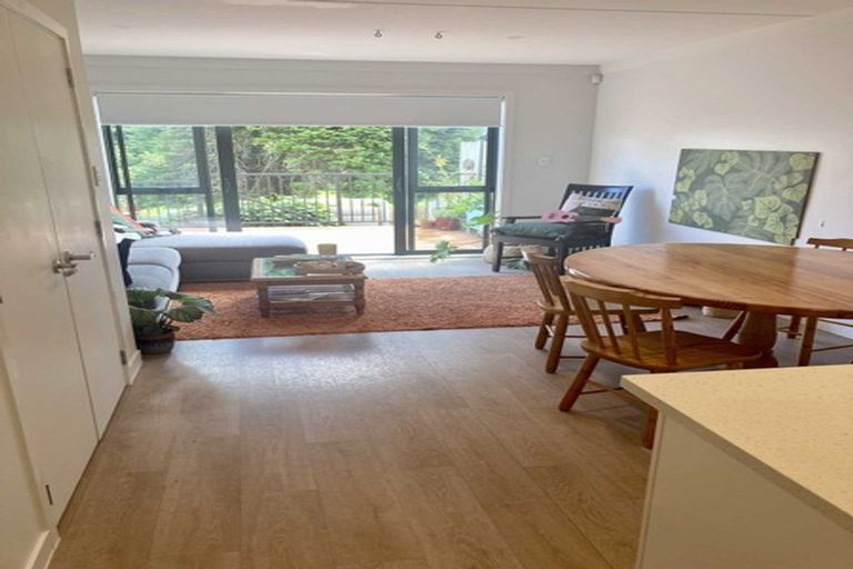 Photo of property in 4/2 Brandon Road, Glen Eden, Auckland, 0602