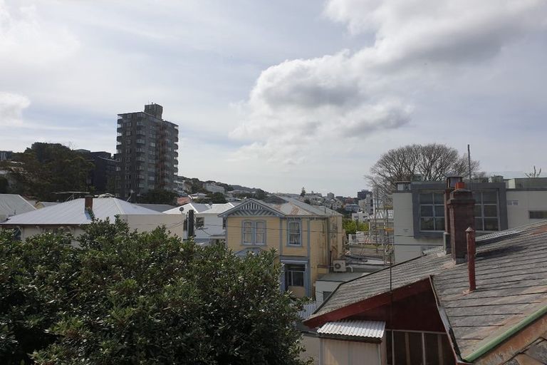 Photo of property in Norton Flats, 6/302 Willis Street, Aro Valley, Wellington, 6011