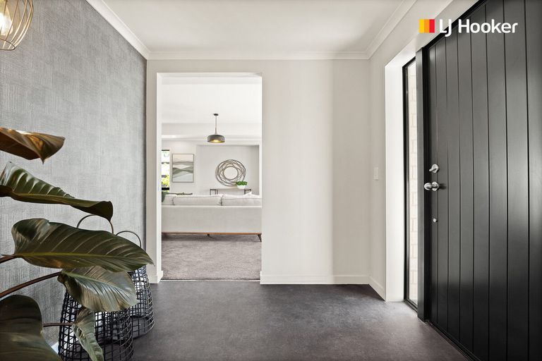 Photo of property in 5 Tate Crescent, Green Island, Dunedin, 9018