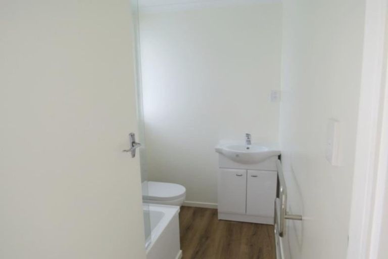 Photo of property in 8 Simons Street, Moturoa, New Plymouth, 4310