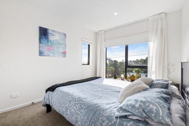 Photo of property in 8/26 Long Bay Drive, Torbay, Auckland, 0630