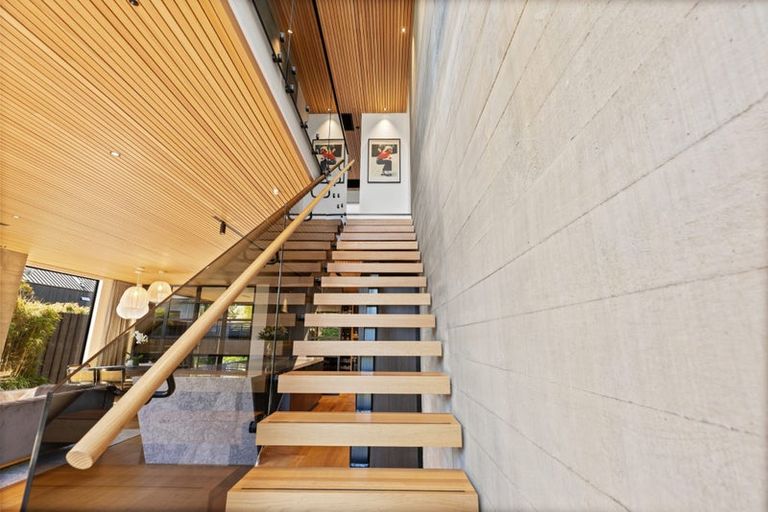 Photo of property in 40 Hewitts Road, Merivale, Christchurch, 8014