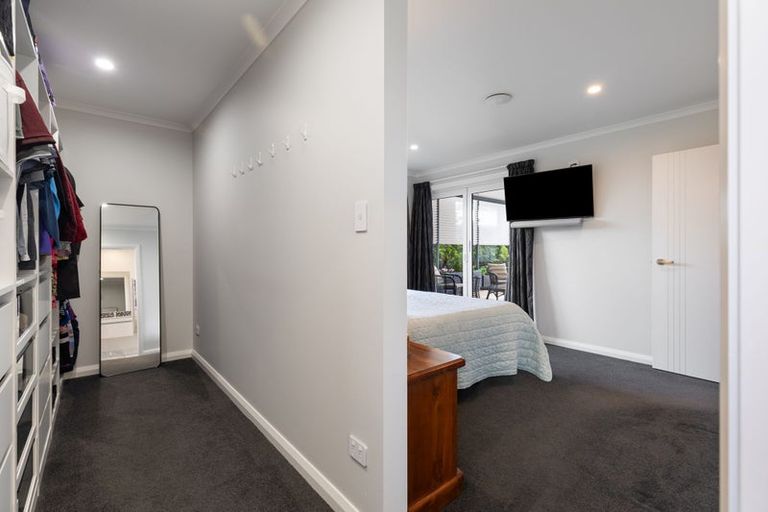 Photo of property in 20 Freedom Drive, Kelvin Grove, Palmerston North, 4414