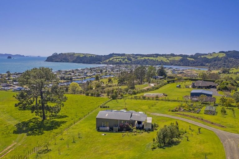 Photo of property in 60 Resolution Rise, Cooks Beach, Whitianga, 3591