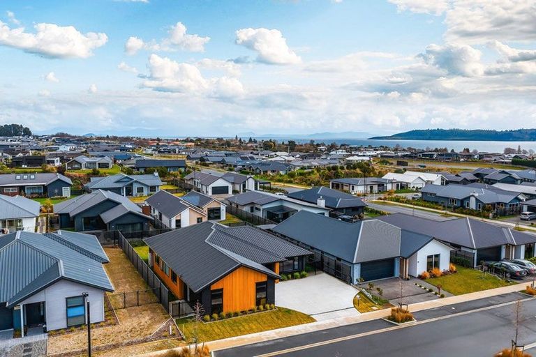 Photo of property in 18 Tai Road, Wharewaka, 3330