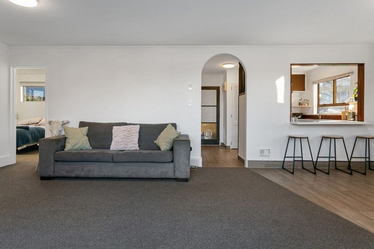 Photo of property in 2/6 Shera Street, Acacia Bay, Taupo, 3330