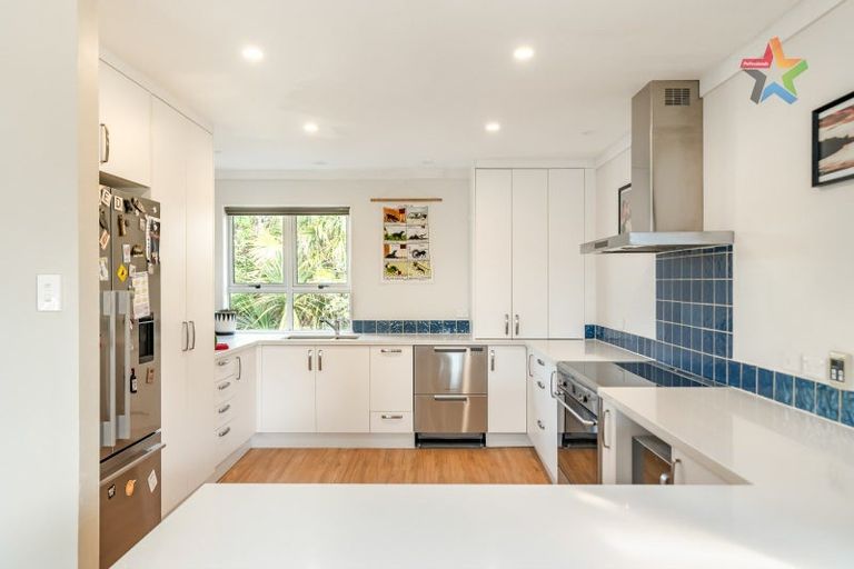 Photo of property in 94 Normandale Road, Normandale, Lower Hutt, 5010