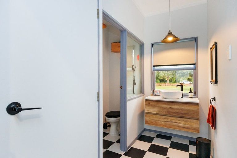 Photo of property in 8 Skerman Street, Marton, 4710