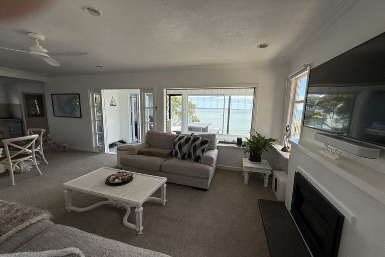 Photo of property in 15 Torkar Road, Clarks Beach, 2122