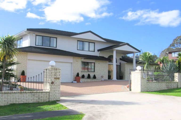 Photo of property in 6 Kerridge Close, Shamrock Park, Auckland, 2016