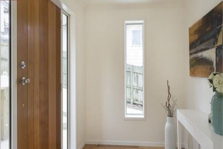 Photo of property in 19b Te Atatu Road, Te Atatu South, Auckland, 0610