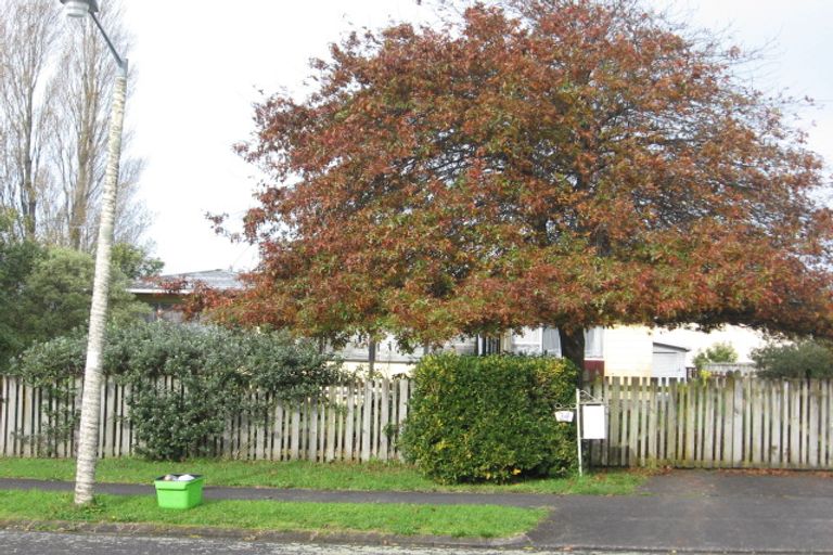Photo of property in 24 Chesley Place, Half Moon Bay, Auckland, 2012