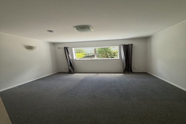 Photo of property in 25 Ngahere Views, Orewa, 0931