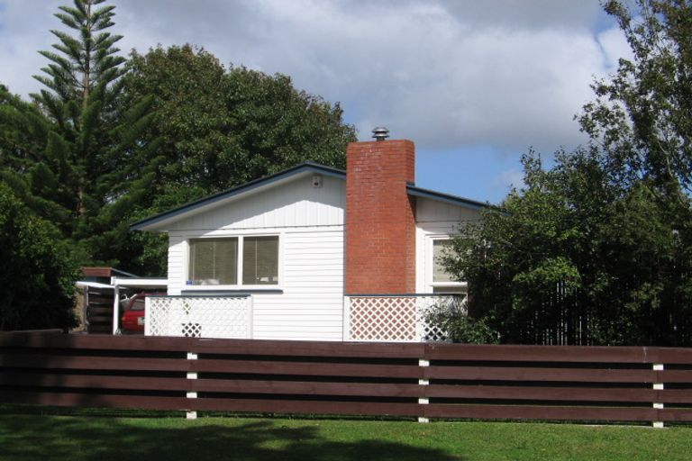 Photo of property in 18 Pinedale Place, Henderson, Auckland, 0610