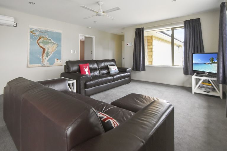 Photo of property in 14 Irishman Drive, Twizel, 7901