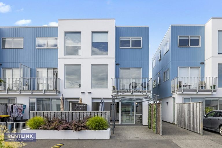 Photo of property in 31 Reynolds Place, Papamoa Beach, Papamoa, 3118