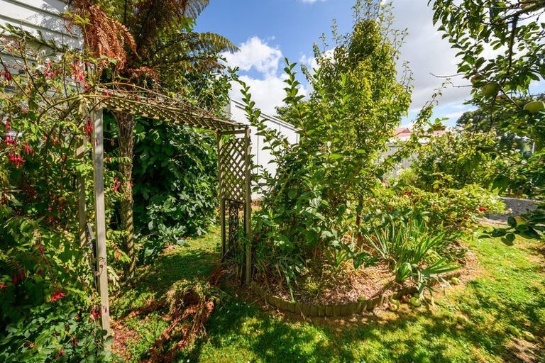 Photo of property in 9 Lambert Street, Marton, 4710