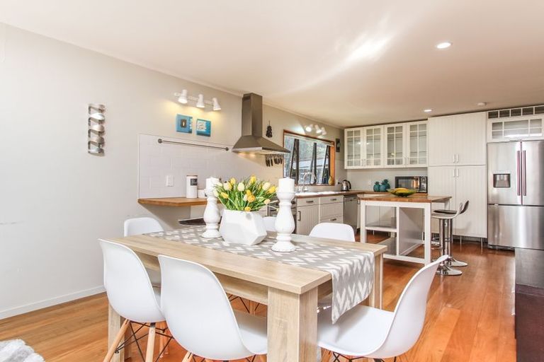 Photo of property in 3/427 Don Buck Road, Massey, Auckland, 0614