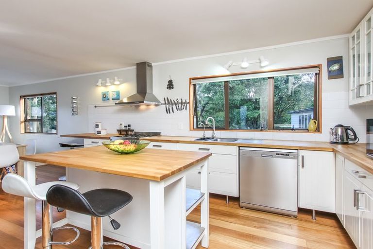 Photo of property in 3/427 Don Buck Road, Massey, Auckland, 0614