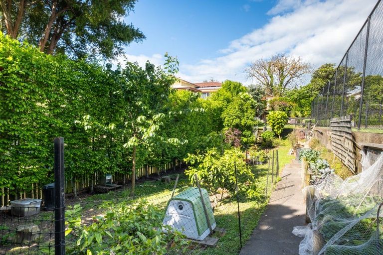 Photo of property in Rosewood, 39 Napier Terrace, Hospital Hill, Napier, 4110