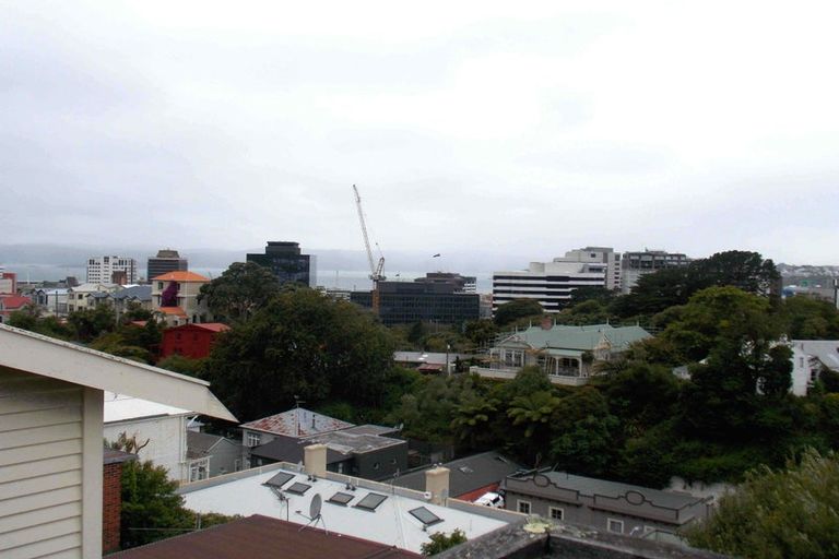 Photo of property in 14a Barton Terrace, Thorndon, Wellington, 6011