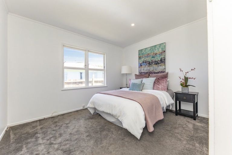 Photo of property in 101 Raglan Street, Mangere East, Auckland, 2024