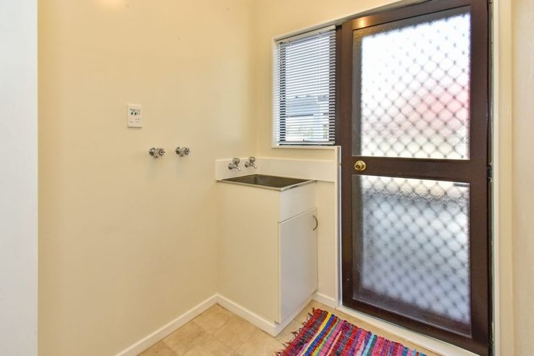 Photo of property in 2/10 Carnoustie Drive, Wattle Downs, Auckland, 2103