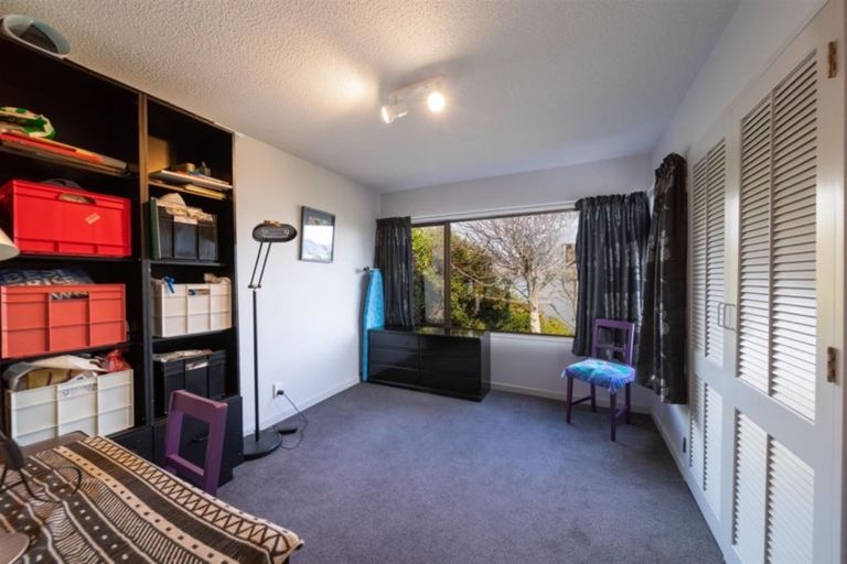 Photo of property in 56 Cedar Drive, Kelvin Heights, Queenstown, 9300