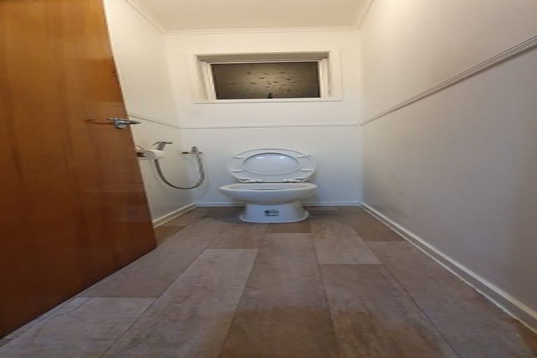 Photo of property in 34 Chislehurst Street, Henderson, Auckland, 0612