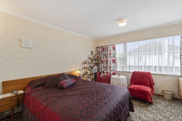 Photo of property in 137 Bartholomew Road, Levin, 5510