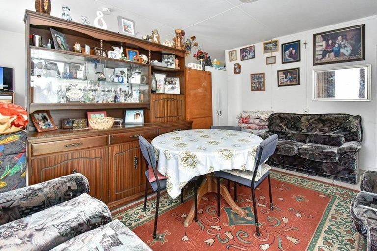 Photo of property in 3 Belgrave Place, Papakura, 2110