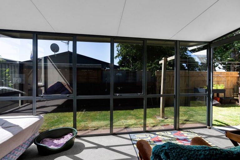 Photo of property in 2/65 Northgate, Strandon, New Plymouth, 4312