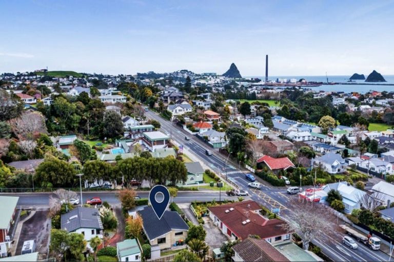 Photo of property in 65 Belt Road, New Plymouth, 4310