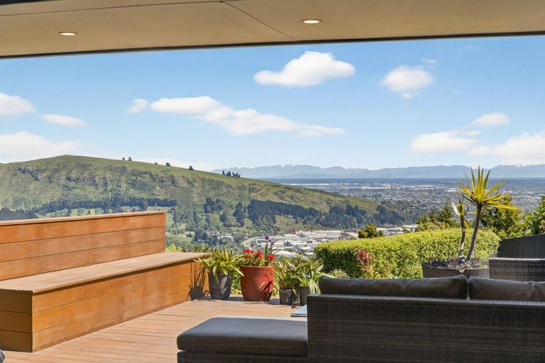 Photo of property in 46 Rockview Place, Mount Pleasant, Christchurch, 8081