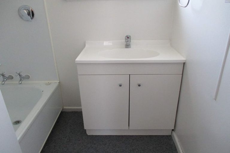 Photo of property in 135 Driver Crescent, Cannons Creek, Porirua, 5024