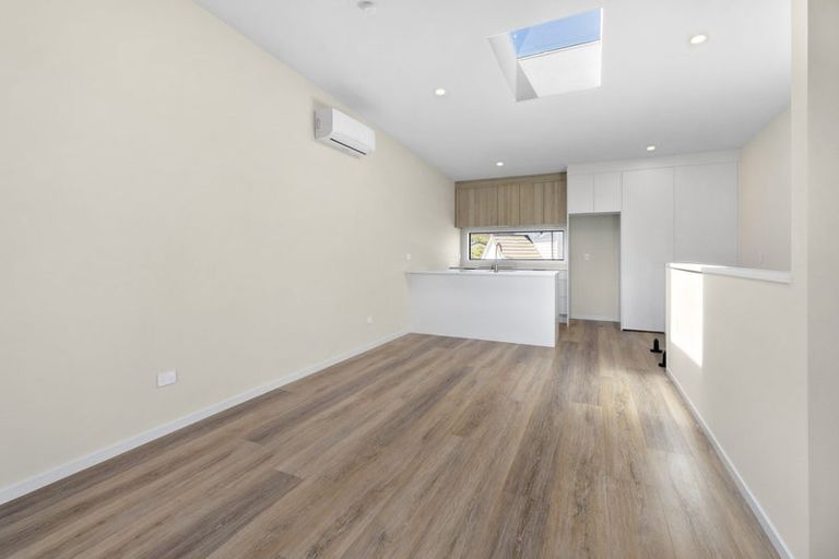 Photo of property in 7/92 Cambridge Terrace, Waterloo, Lower Hutt, 5011