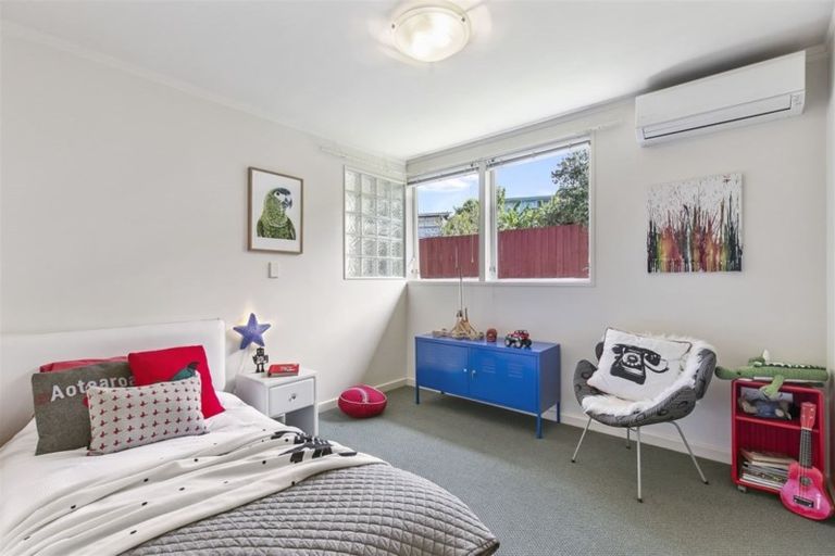 Photo of property in 98 Hillcrest Avenue, Hillcrest, Auckland, 0627