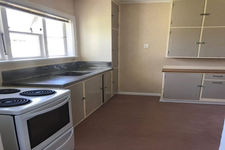 Photo of property in 66 Norton Park Avenue, Fairfield, Lower Hutt, 5011