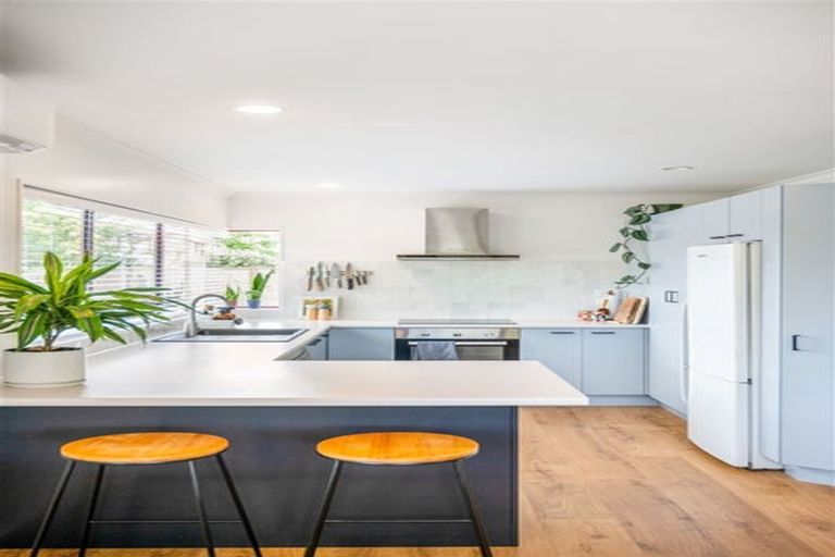 Photo of property in 732d Te Atatu Road, Te Atatu Peninsula, Auckland, 0610