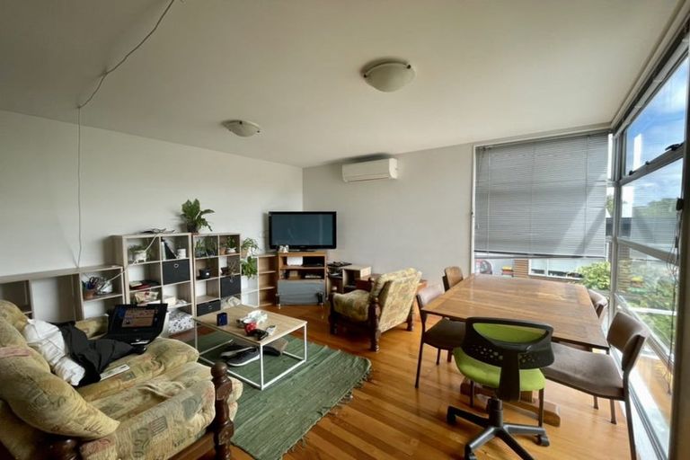 Photo of property in 2/22 Heywood Terrace, Richmond, Christchurch, 8013